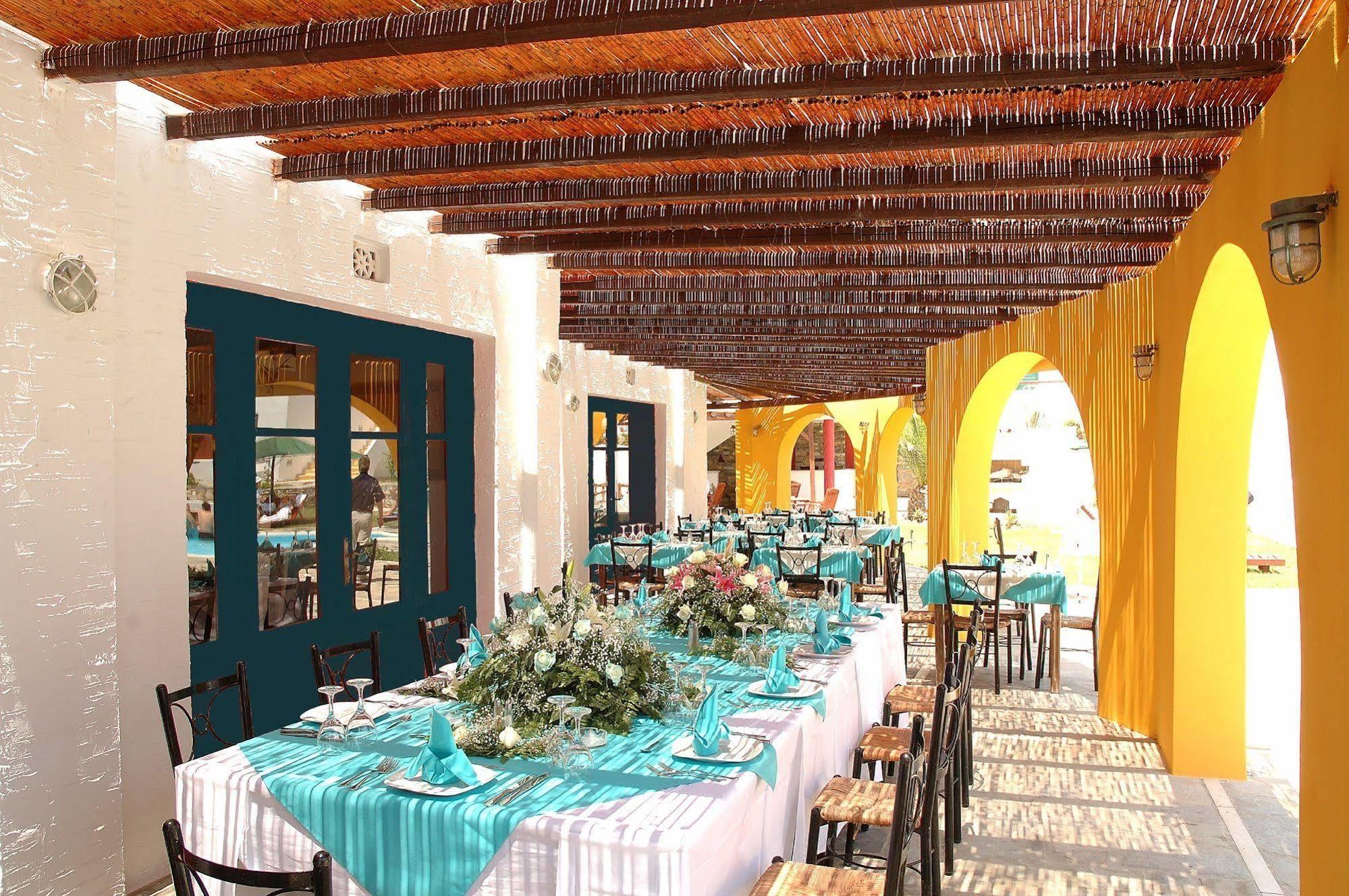 Mr & Mrs White Tinos Hotel Exterior foto