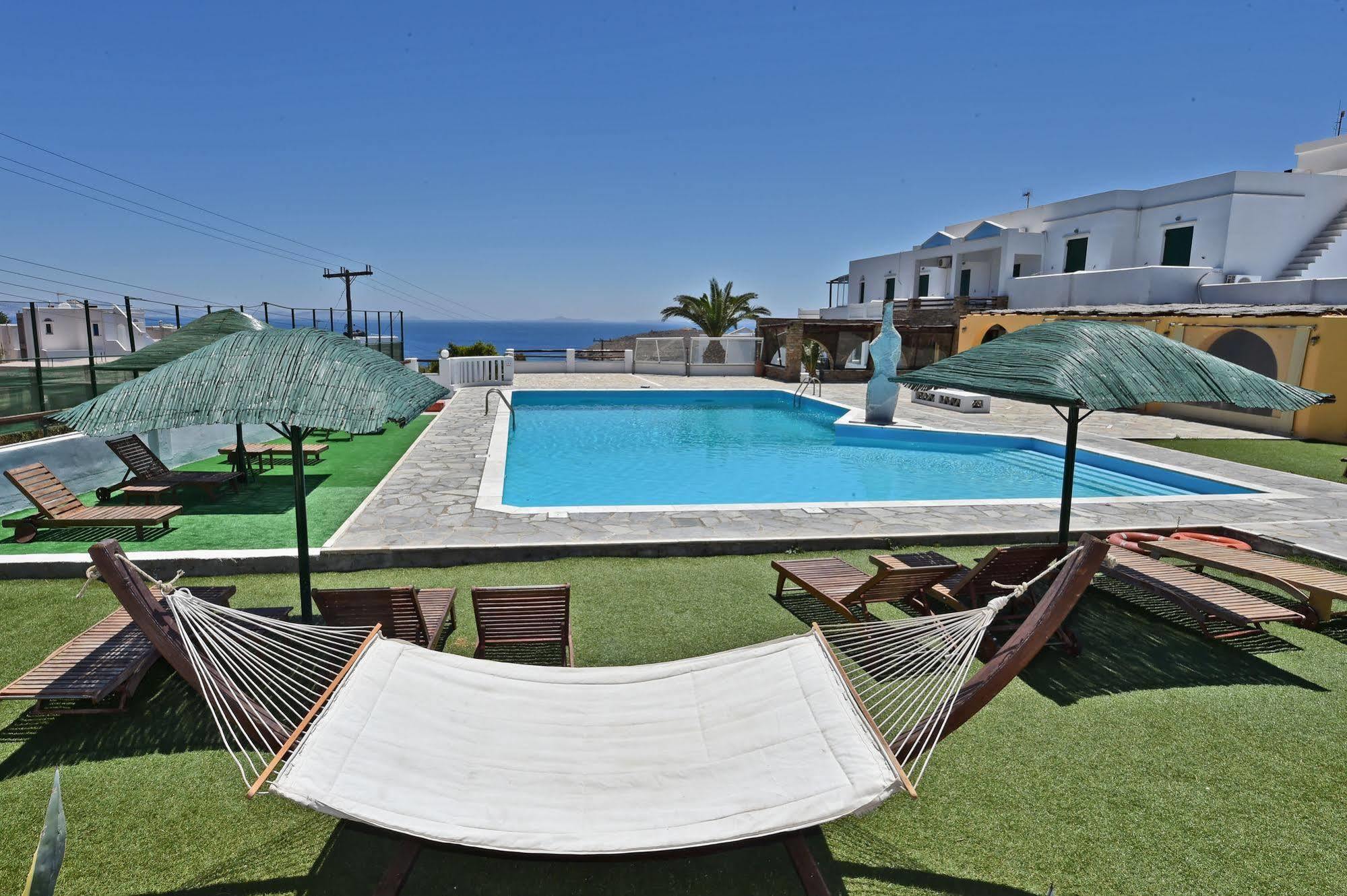 Mr & Mrs White Tinos Hotel Exterior foto