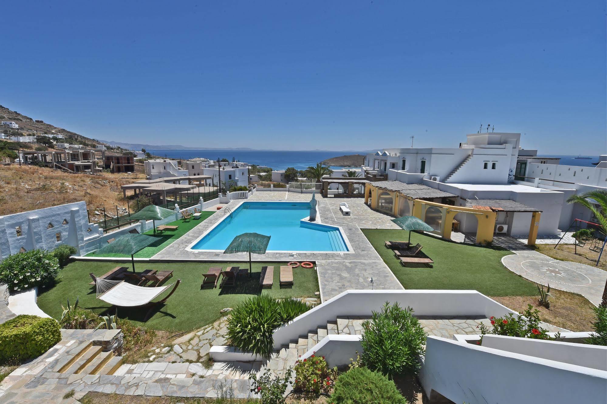 Mr & Mrs White Tinos Hotel Exterior foto